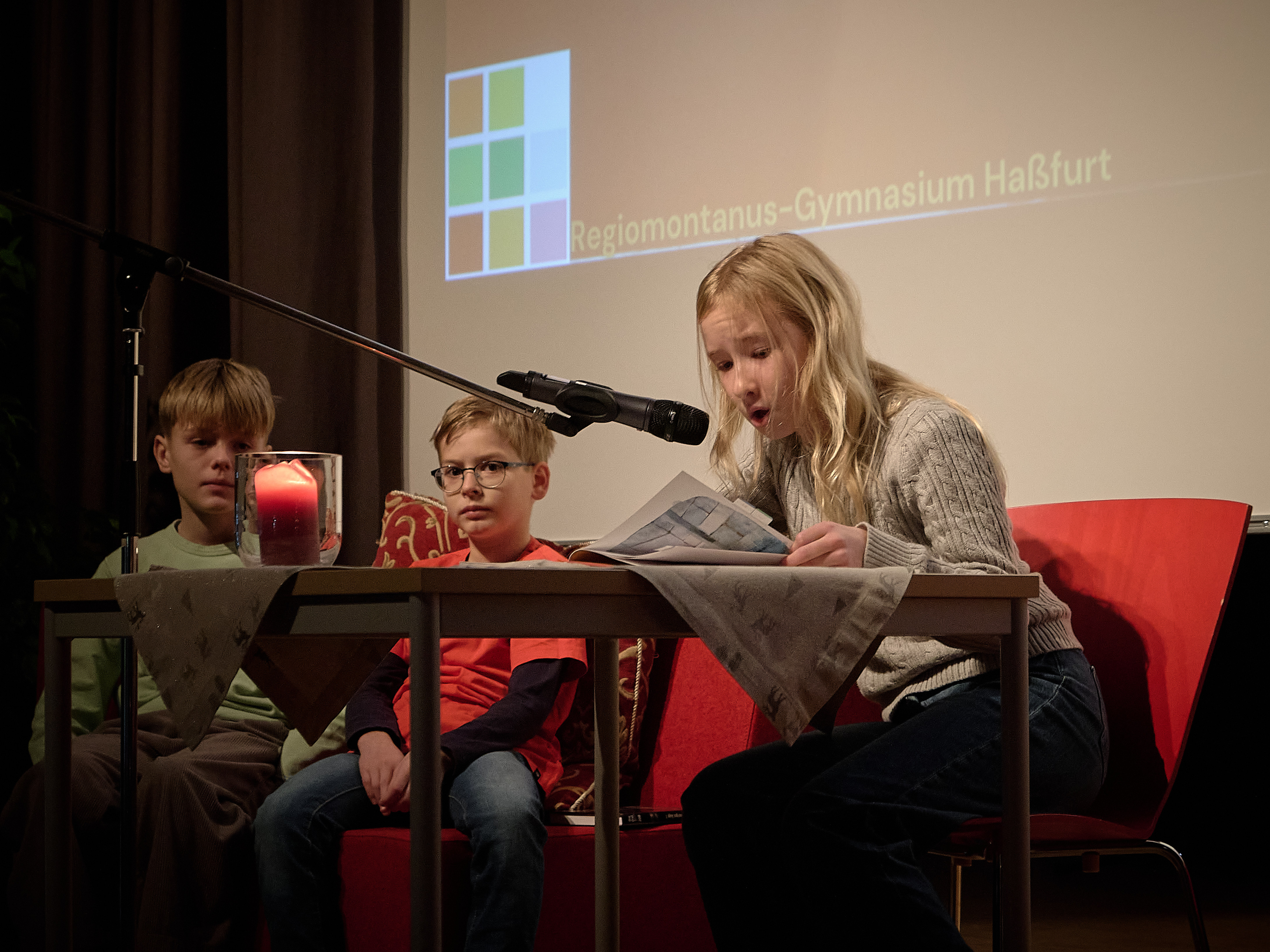 Emilia Reinwand liest LeseWettbewerb 2024