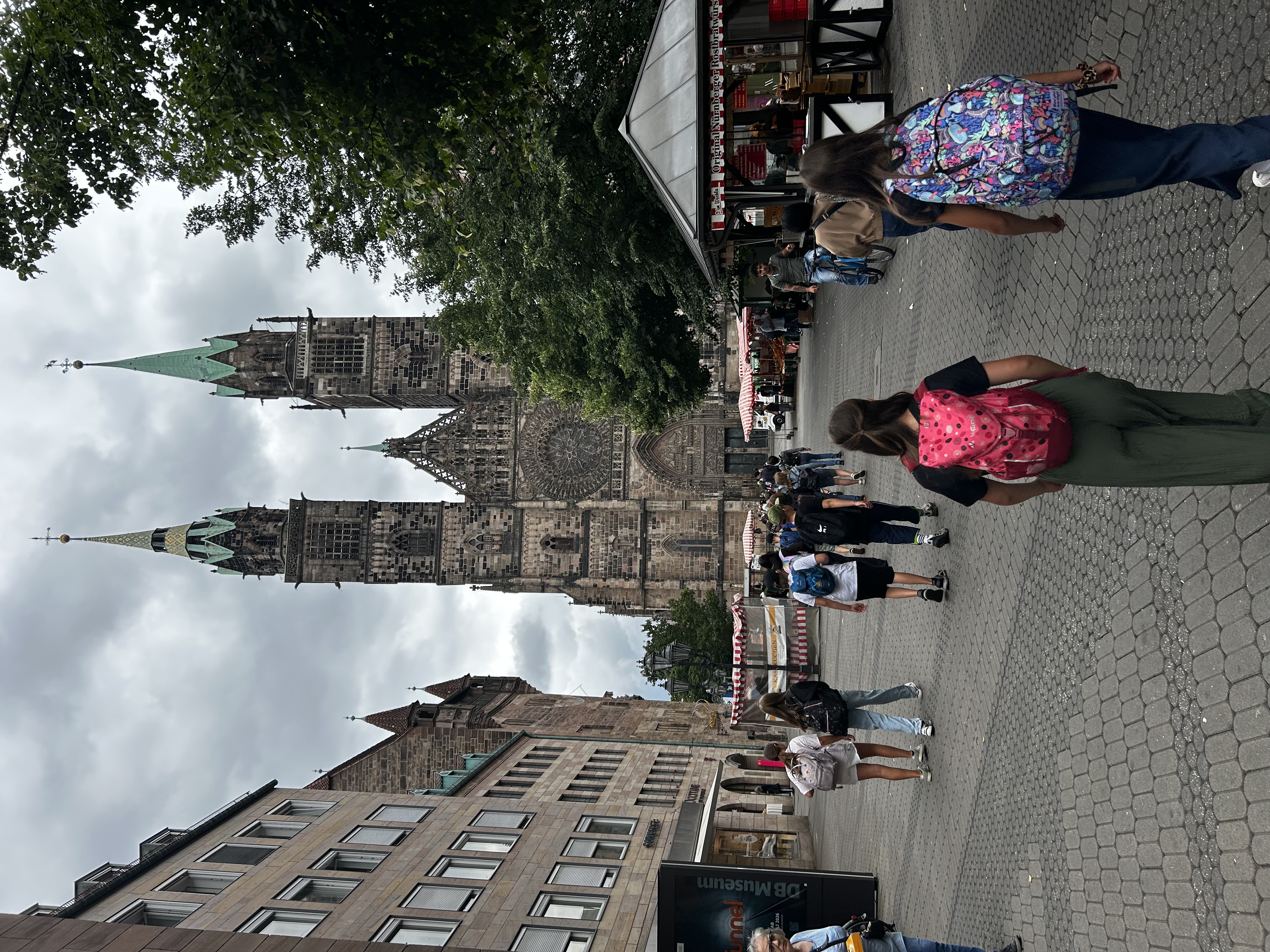 Auf dem Weg zur Lorenzkirche