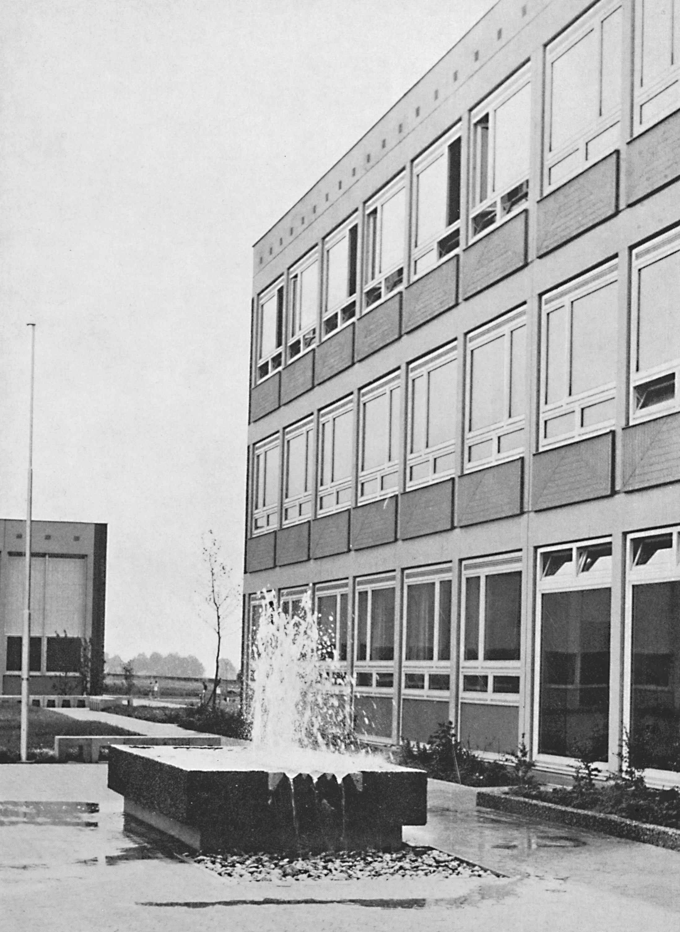 07 1967 Dürerweg Pausenhof STO