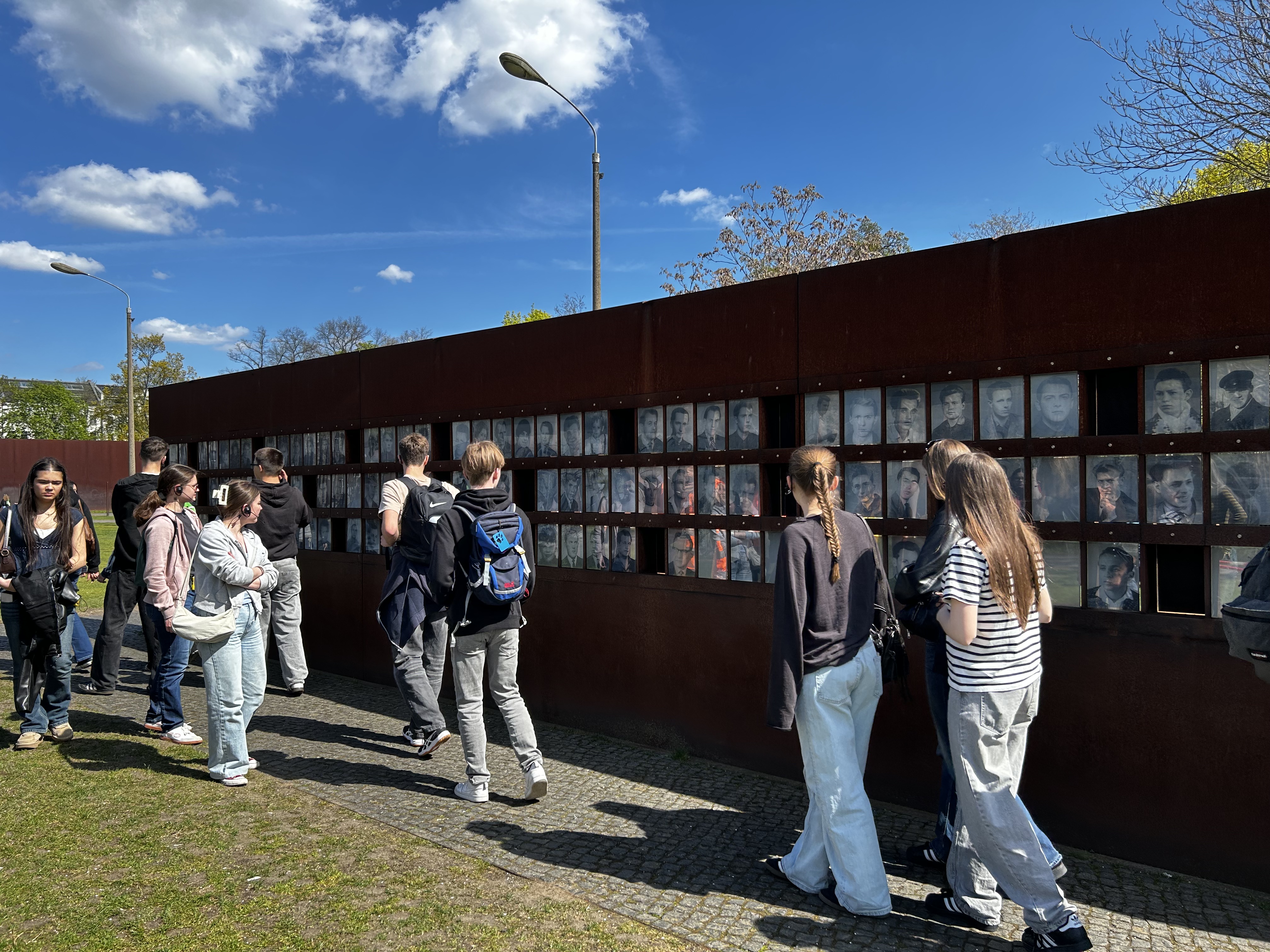 Im Berliner Mauerpark an der Bernauer Straße